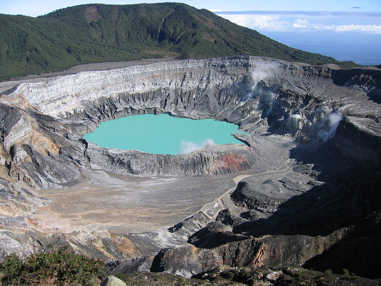 Guía práctica para visitar el Parque Nacional Volcán Poás